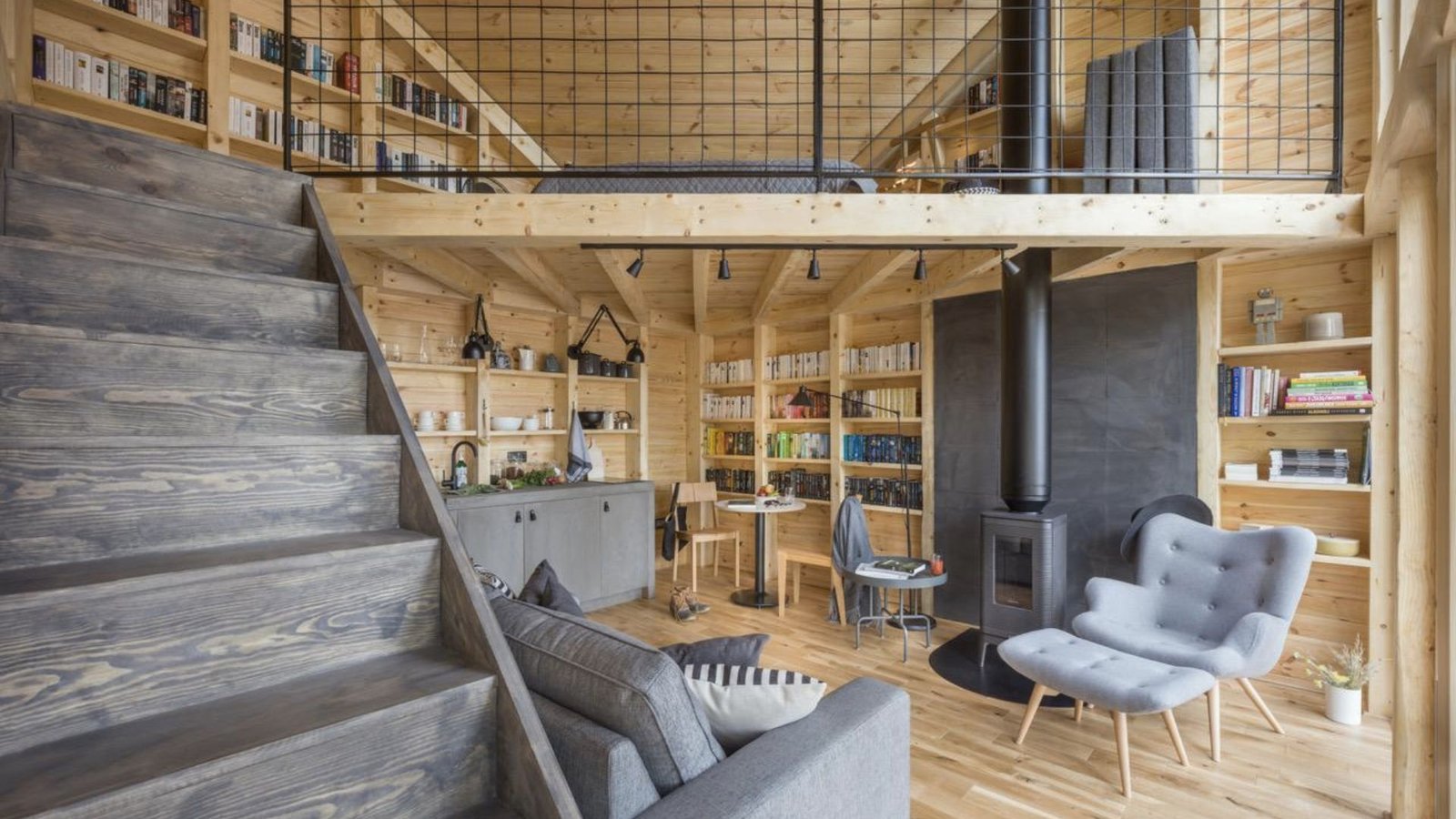 How to Create a Cabin Library - Sahtlamlodge