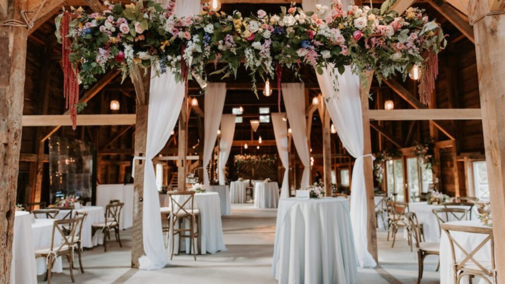 Lodge Wedding Décor